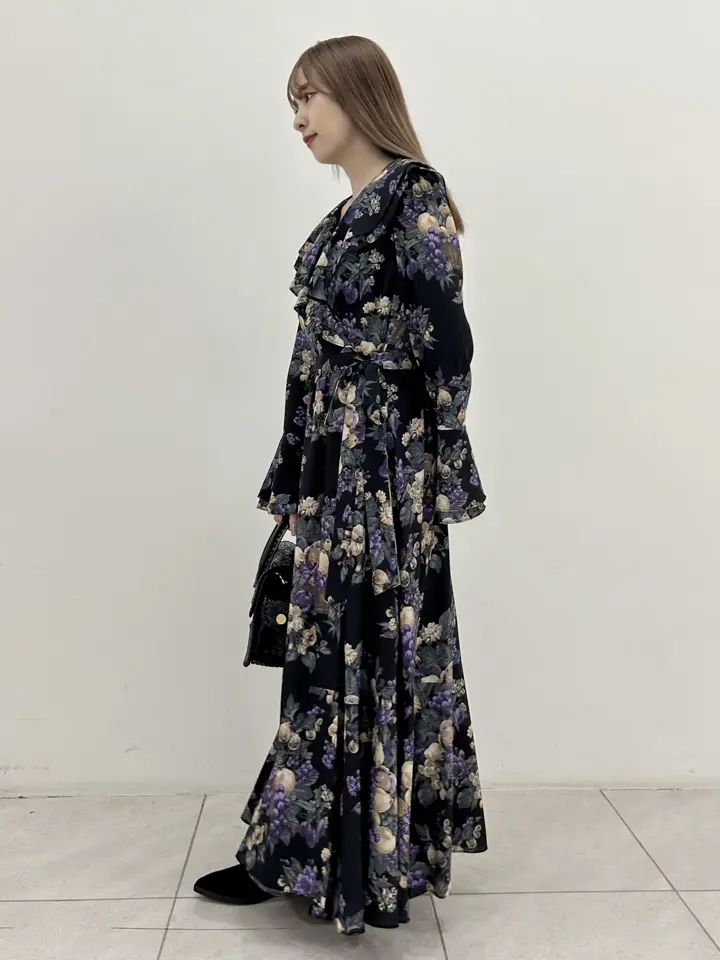 GRACE CONTINENTAL Miu Akamatsu コーディネート画像