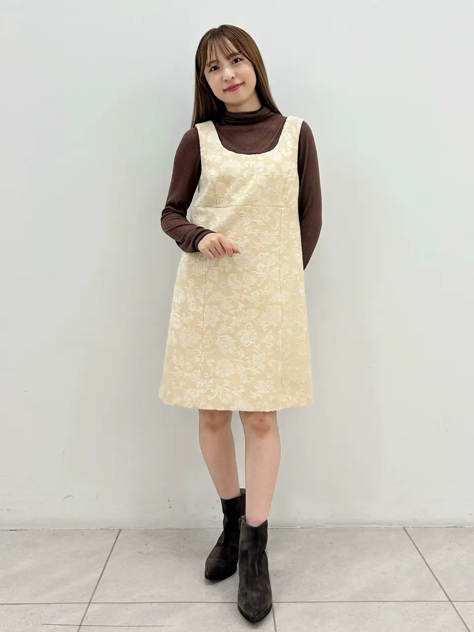GRACE CONTINENTAL Miu Akamatsu コーディネート画像