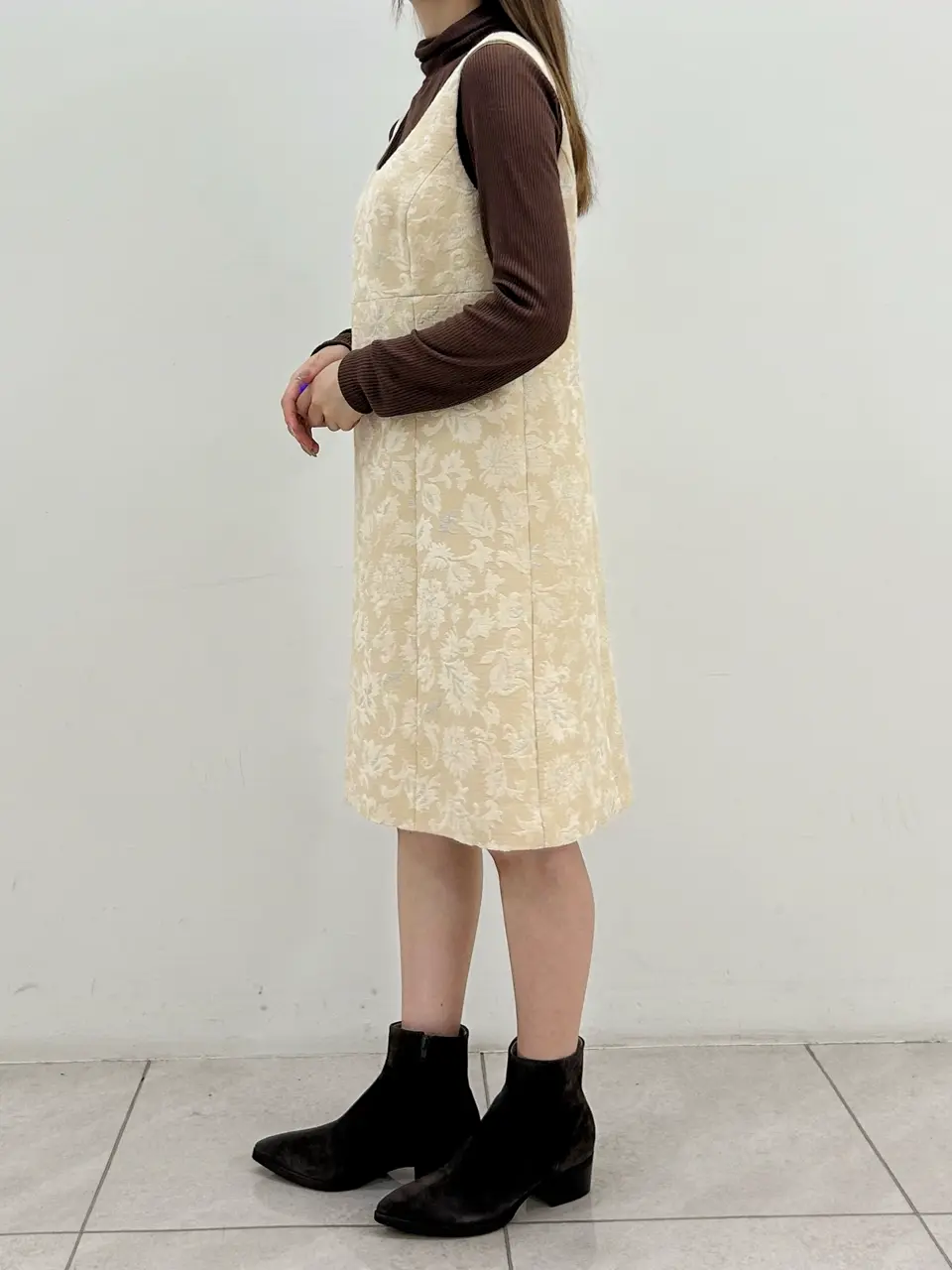 GRACE CONTINENTAL Miu Akamatsu コーディネート画像