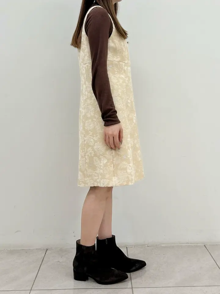 GRACE CONTINENTAL Miu Akamatsu コーディネート画像