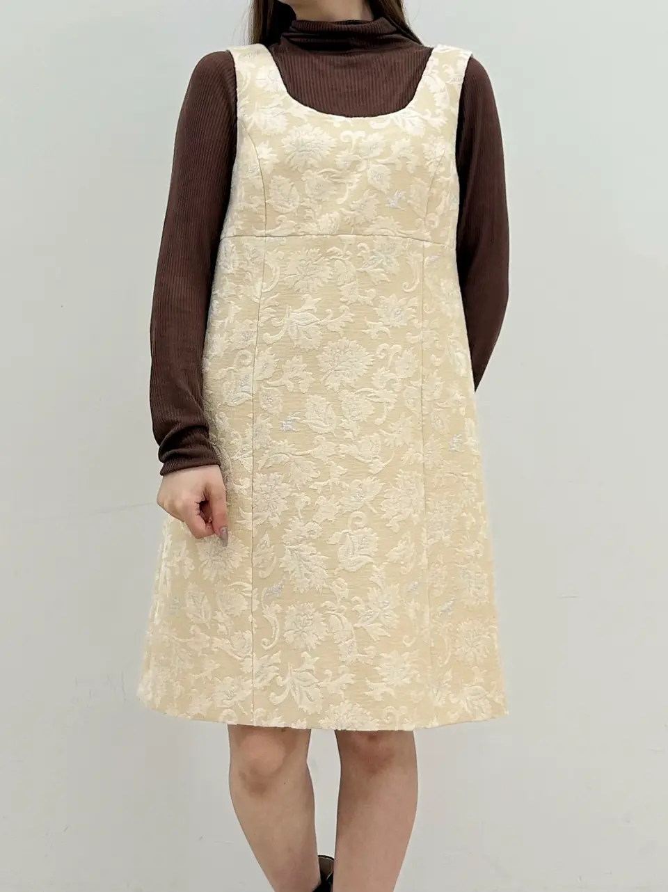 GRACE CONTINENTAL Miu Akamatsu コーディネート画像