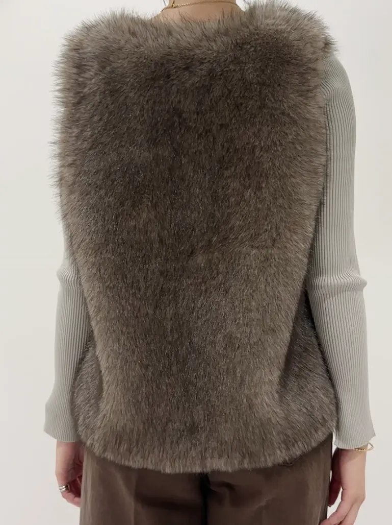 GRACE CONTINENTAL 遠藤　みずき コーディネート画像