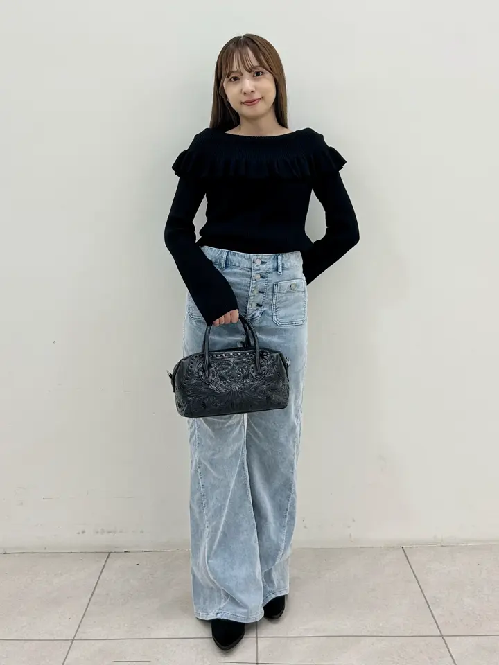 GRACE CONTINENTAL Miu Akamatsu コーディネート画像