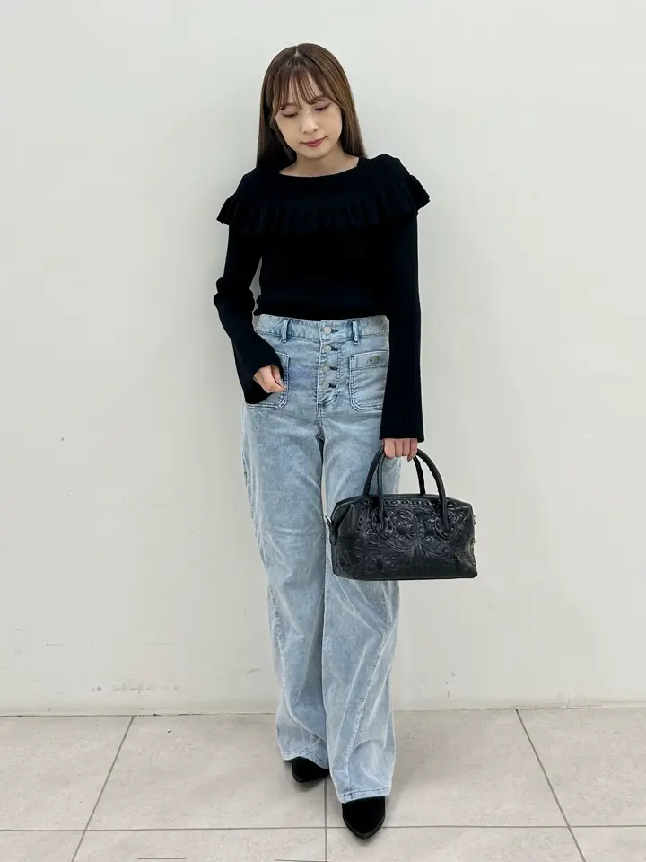 GRACE CONTINENTAL Miu Akamatsu コーディネート画像