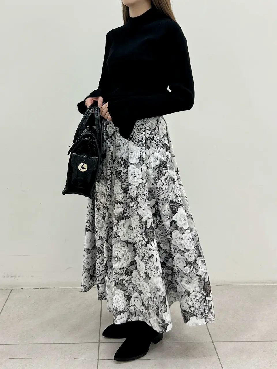 GRACE CONTINENTAL Miu Akamatsu コーディネート画像