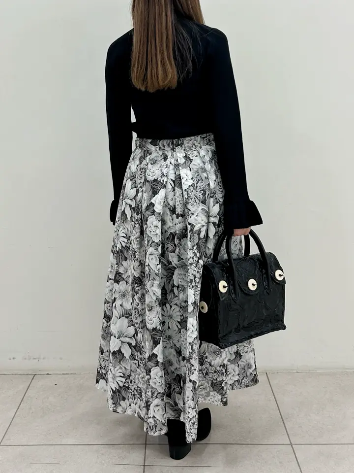 GRACE CONTINENTAL Miu Akamatsu コーディネート画像