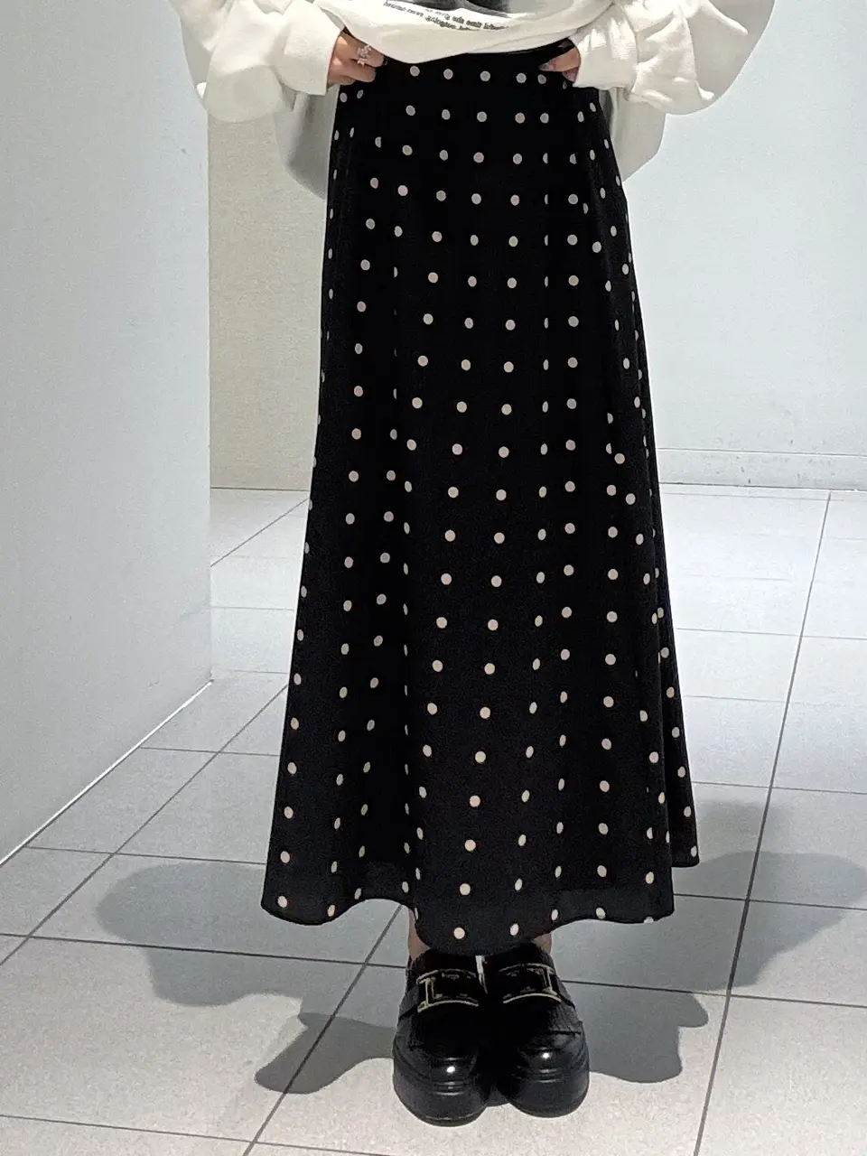 GRACE CONTINENTAL 王　宇キン コーディネート画像