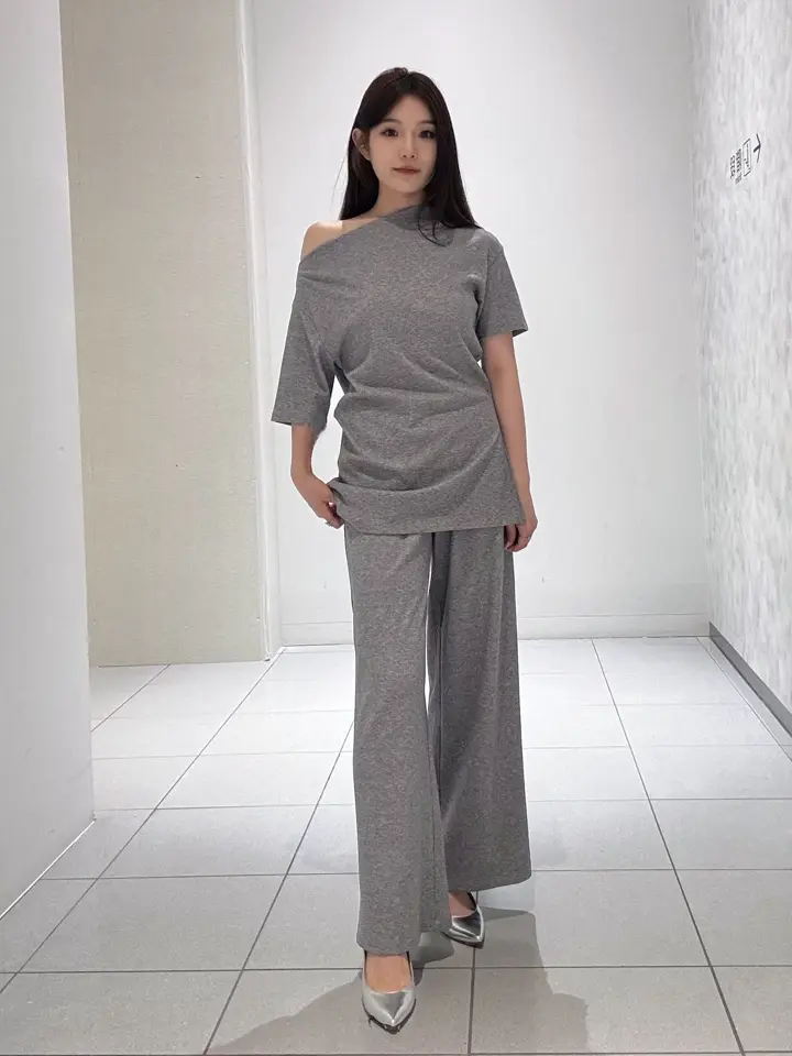 GRACE CONTINENTAL 王　宇キン コーディネート画像