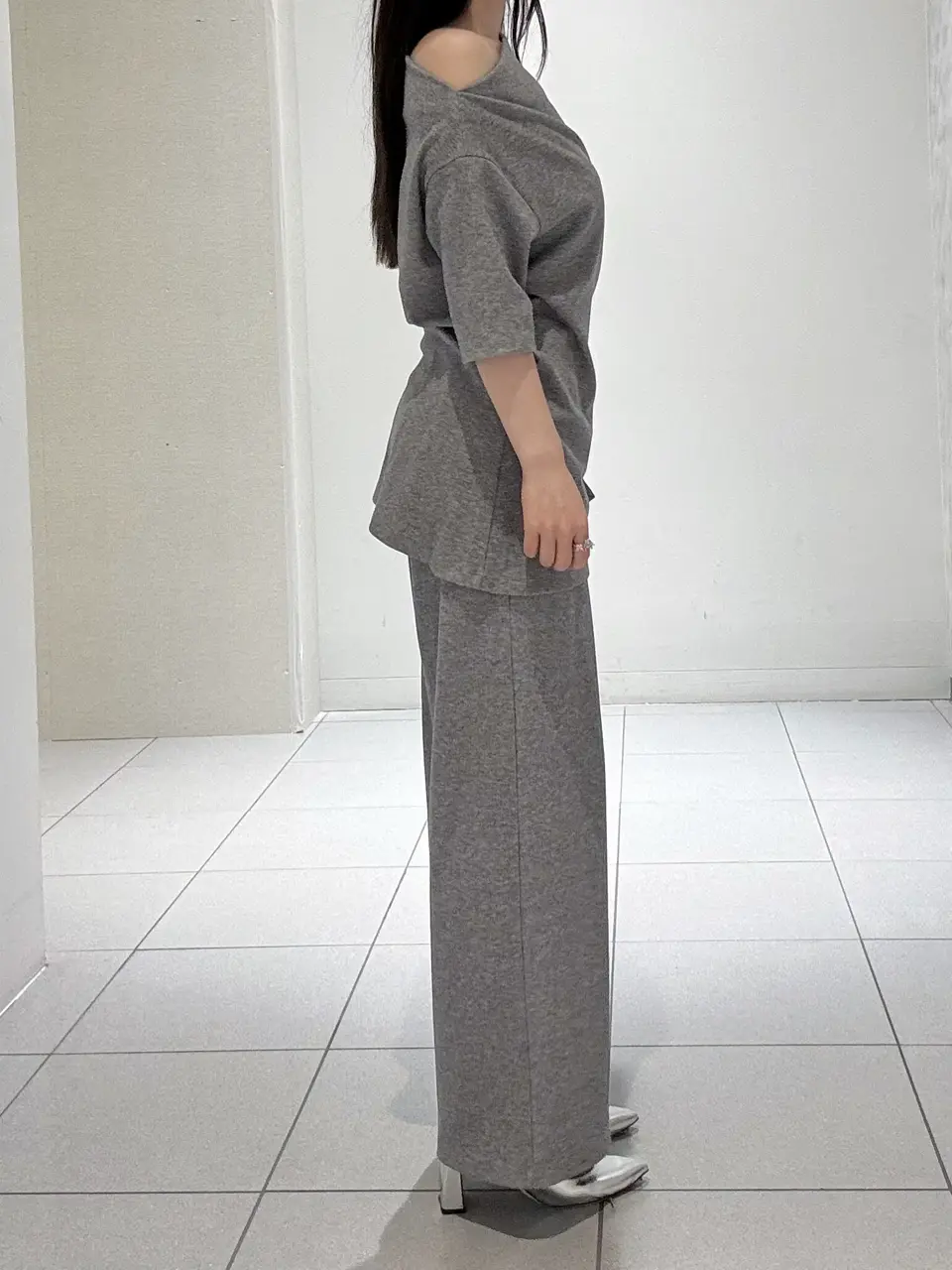 GRACE CONTINENTAL 王　宇キン コーディネート画像