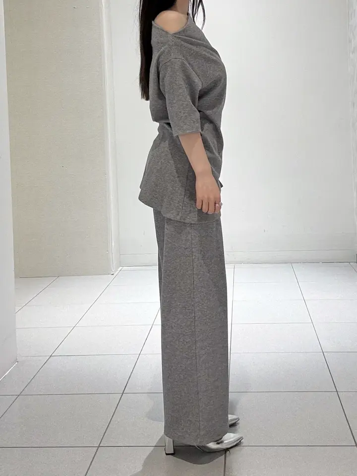 GRACE CONTINENTAL 王　宇キン コーディネート画像