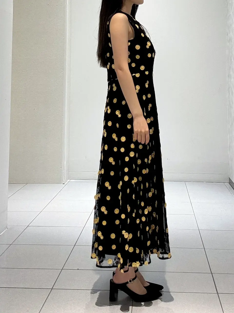 GRACE CONTINENTAL 王　宇キン コーディネート画像