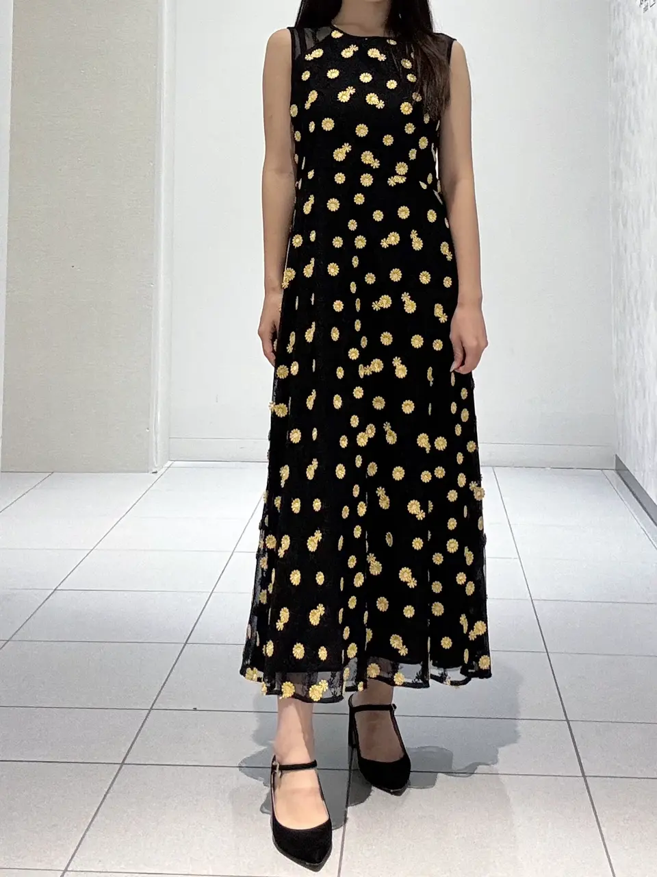 GRACE CONTINENTAL 王　宇キン コーディネート画像