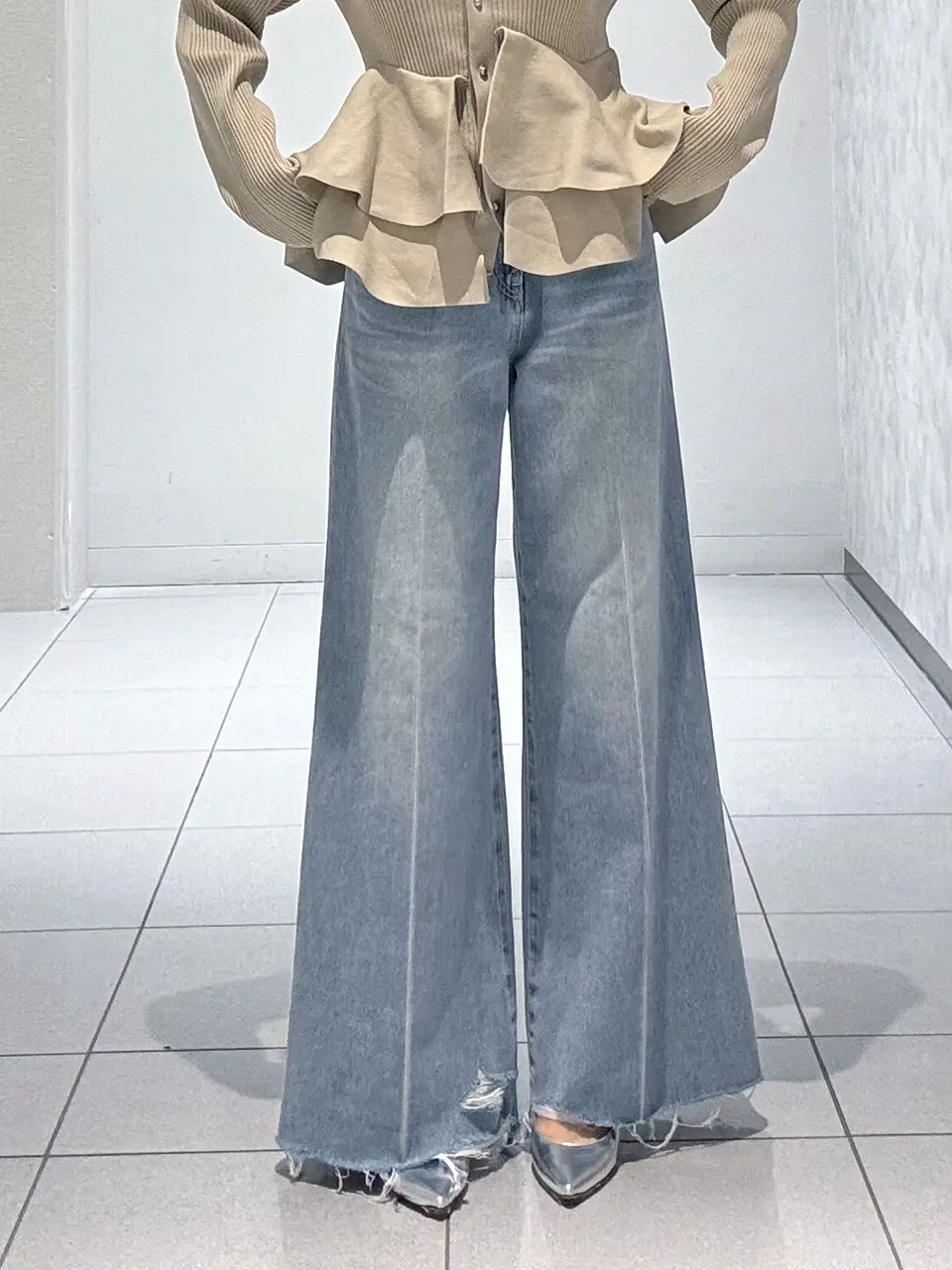 GRACE CONTINENTAL 王　宇キン コーディネート画像