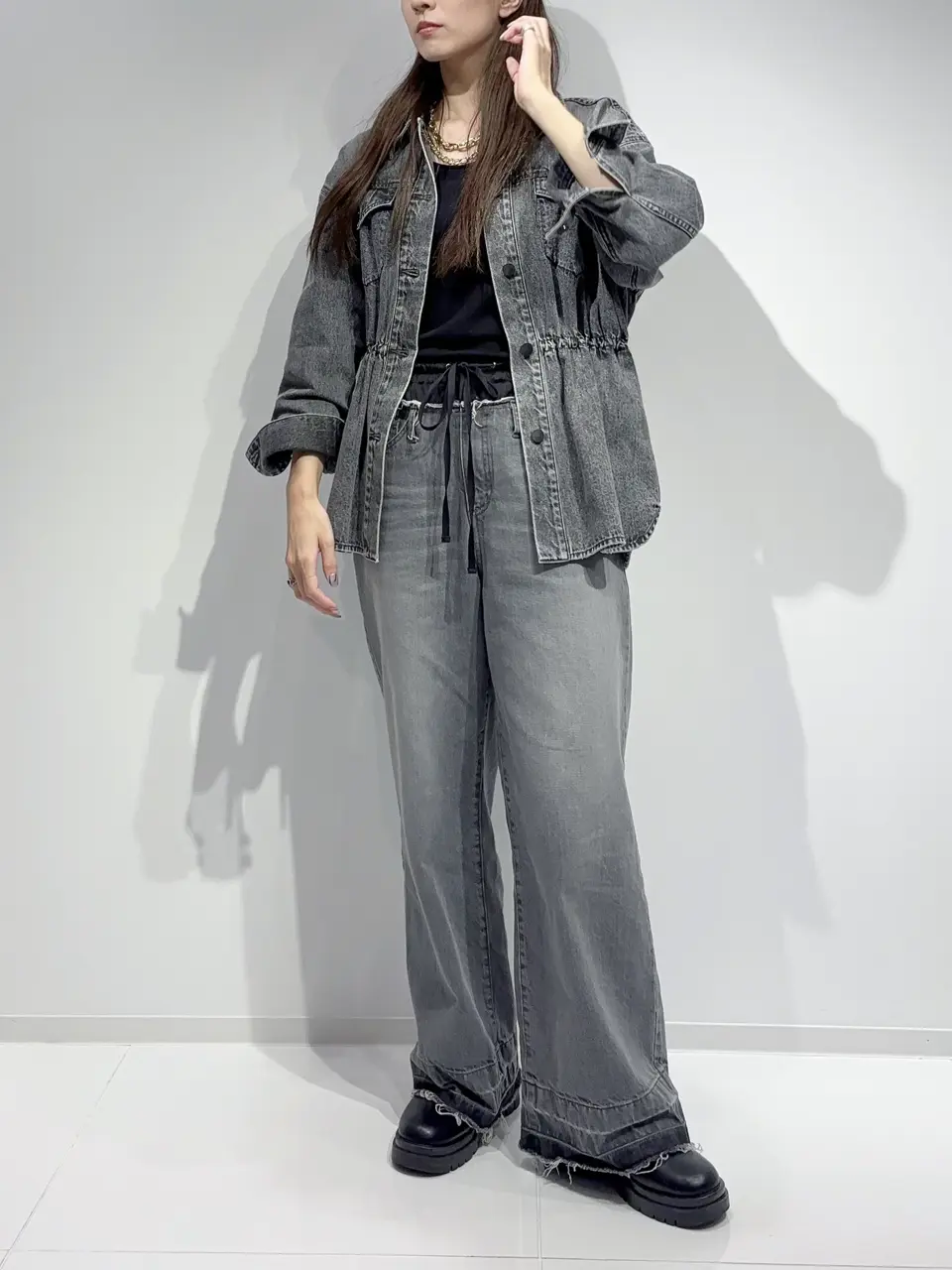 GRACE CONTINENTAL Hikaru Okada コーディネート画像