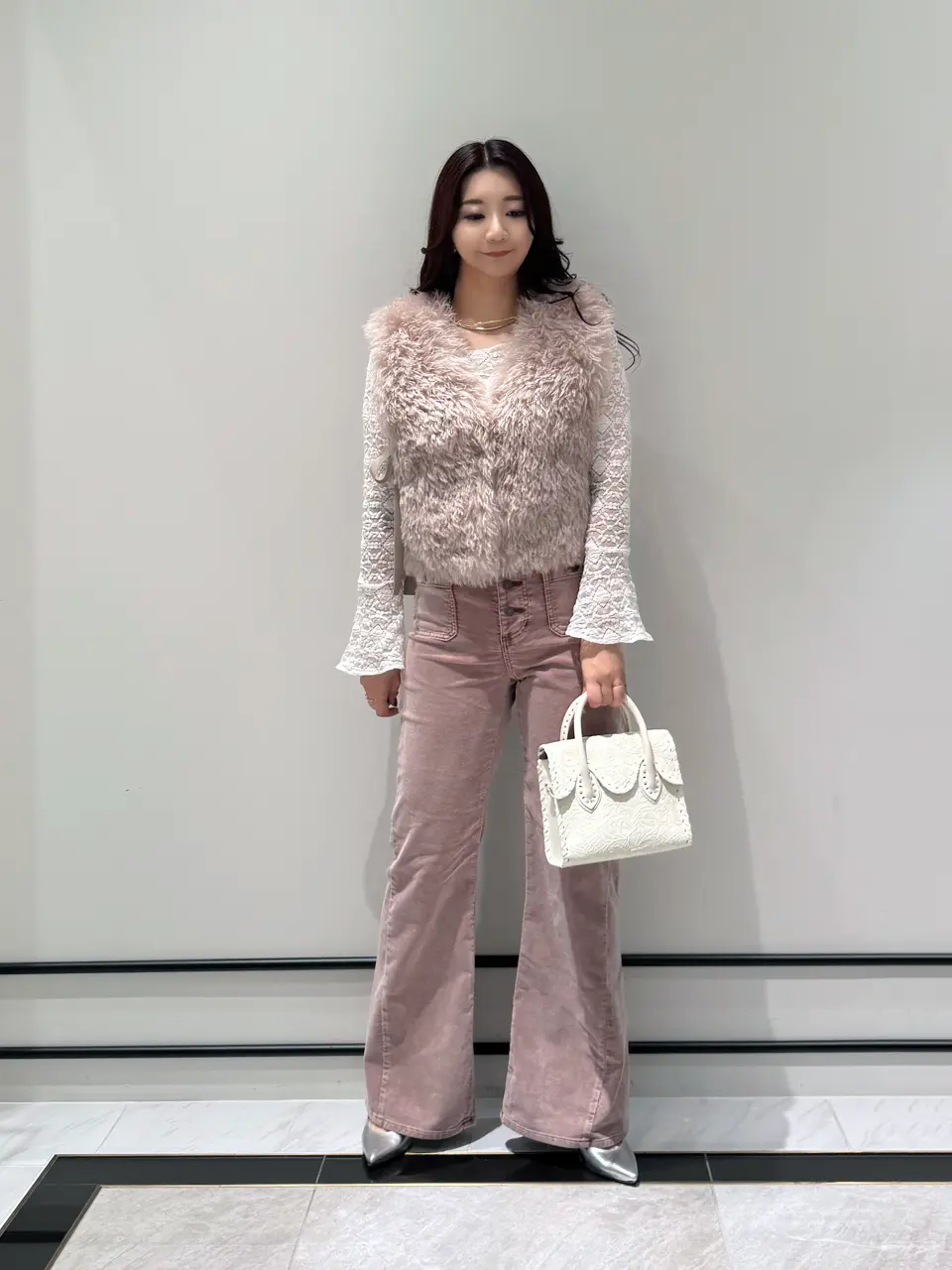 GRACE CONTINENTAL MOMOKO コーディネート画像