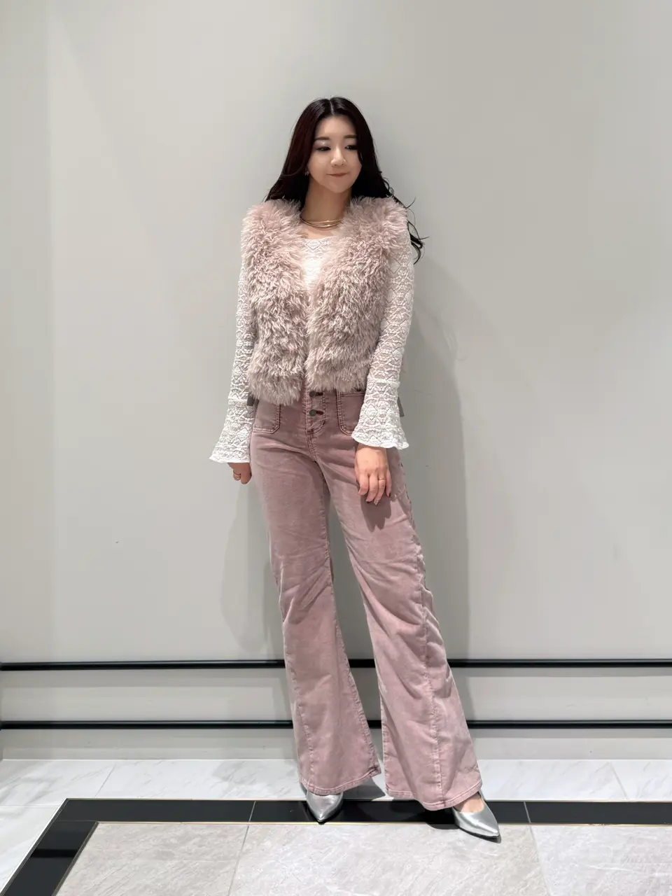 GRACE CONTINENTAL MOMOKO コーディネート画像