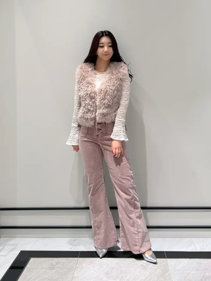 GRACE CONTINENTAL MOMOKO コーディネート画像