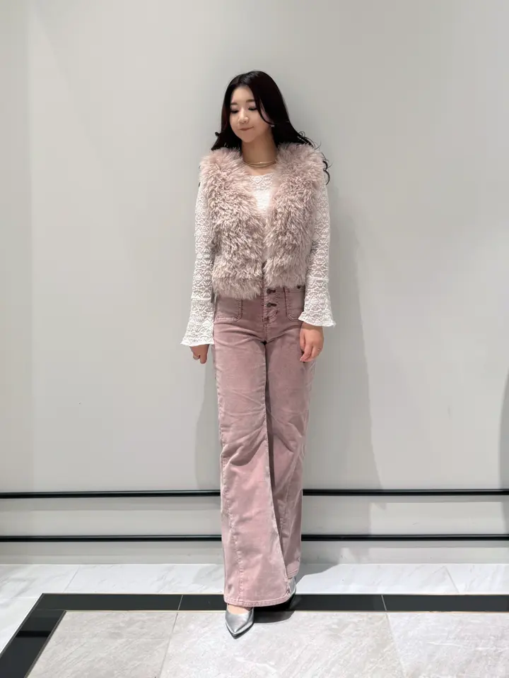 GRACE CONTINENTAL MOMOKO コーディネート画像