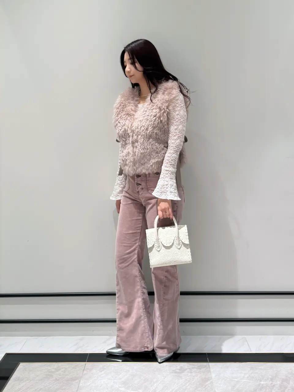 GRACE CONTINENTAL MOMOKO コーディネート画像