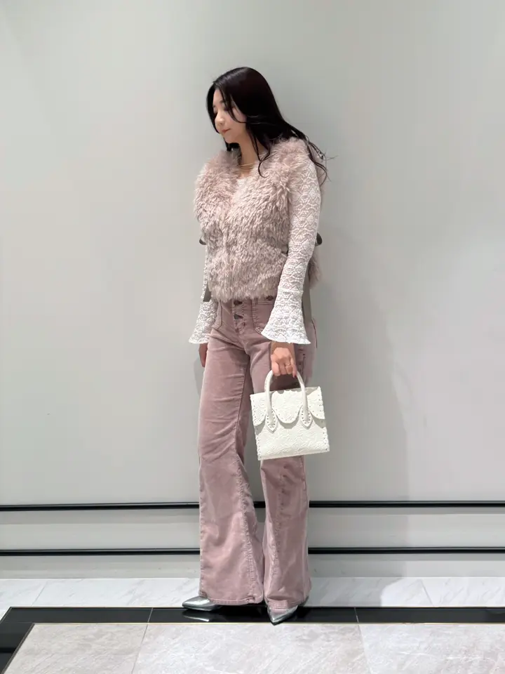 GRACE CONTINENTAL MOMOKO コーディネート画像