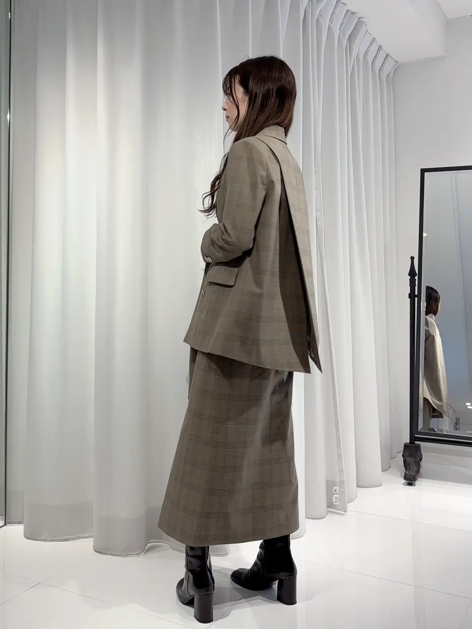 GRACE CONTINENTAL Hikaru Okada コーディネート画像