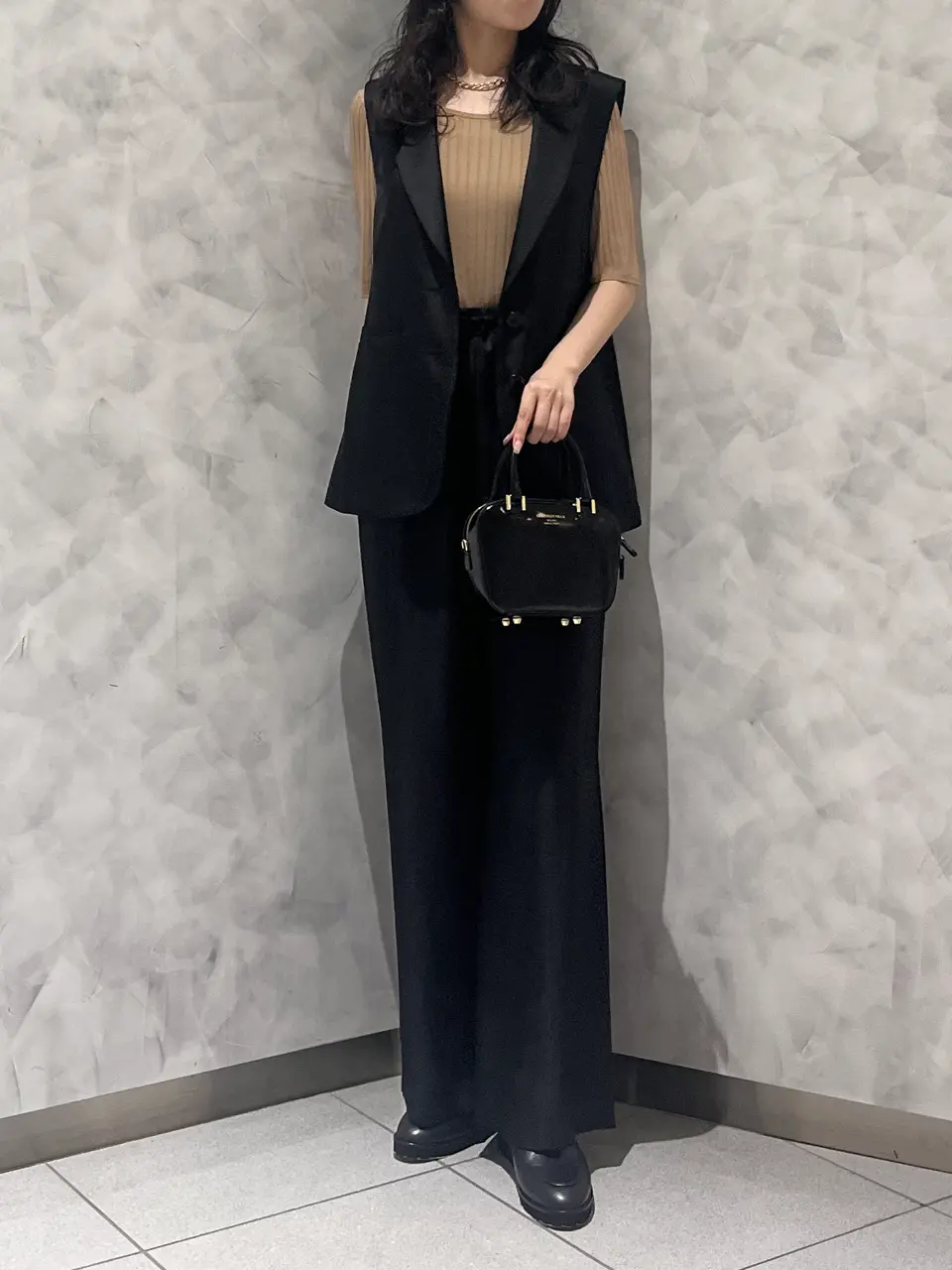 GRACE CONTINENTAL OZAWA コーディネート画像