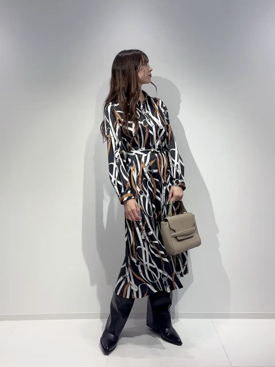 GRACE CONTINENTAL Hikaru Okada コーディネート画像