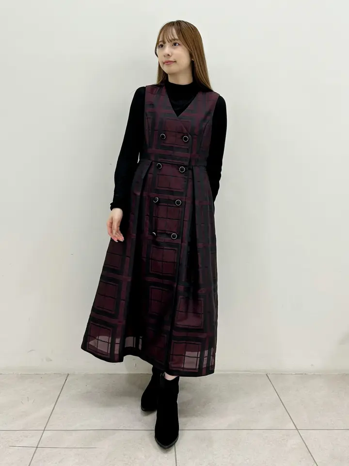 GRACE CONTINENTAL Miu Akamatsu コーディネート画像