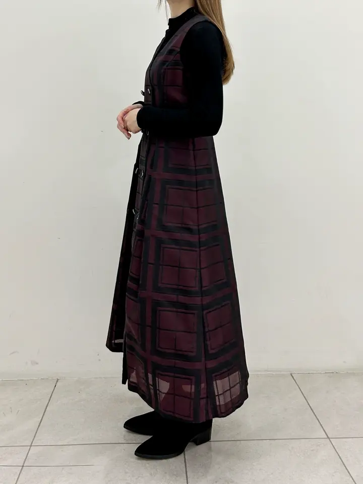 GRACE CONTINENTAL Miu Akamatsu コーディネート画像