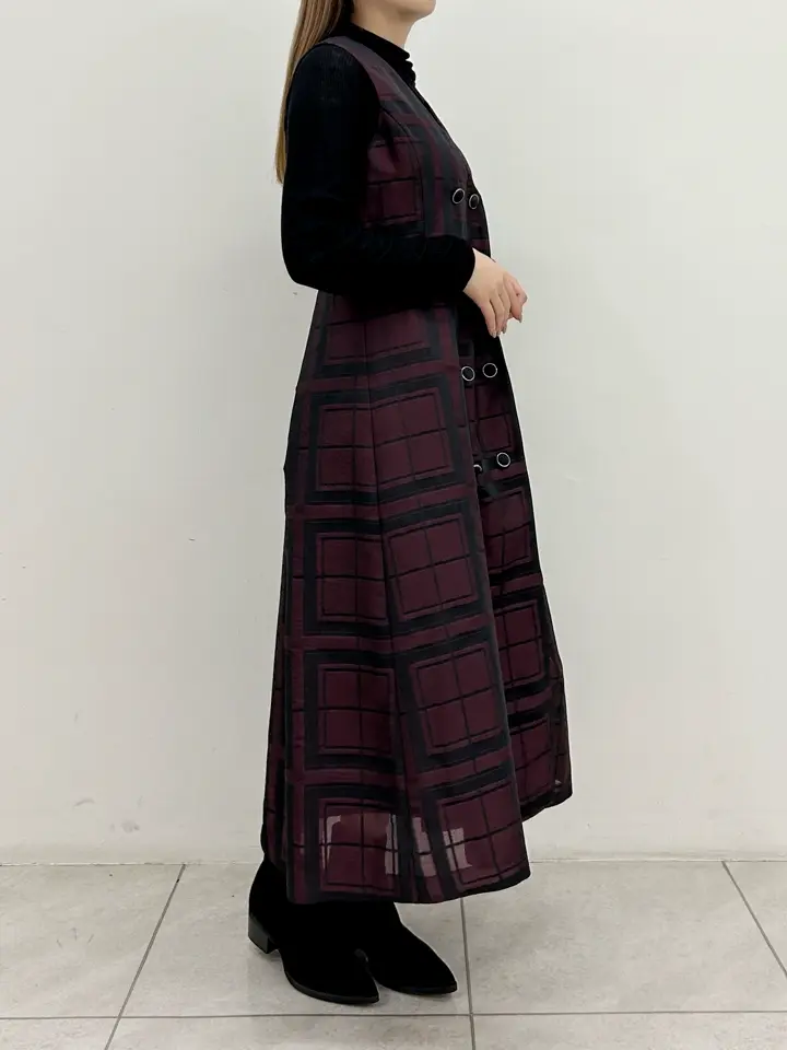 GRACE CONTINENTAL Miu Akamatsu コーディネート画像