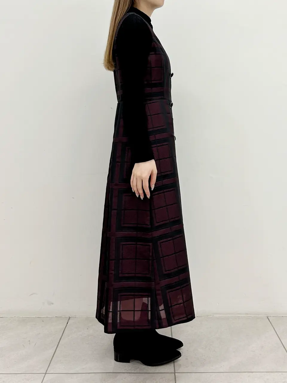 GRACE CONTINENTAL Miu Akamatsu コーディネート画像