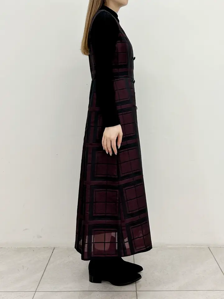 GRACE CONTINENTAL Miu Akamatsu コーディネート画像