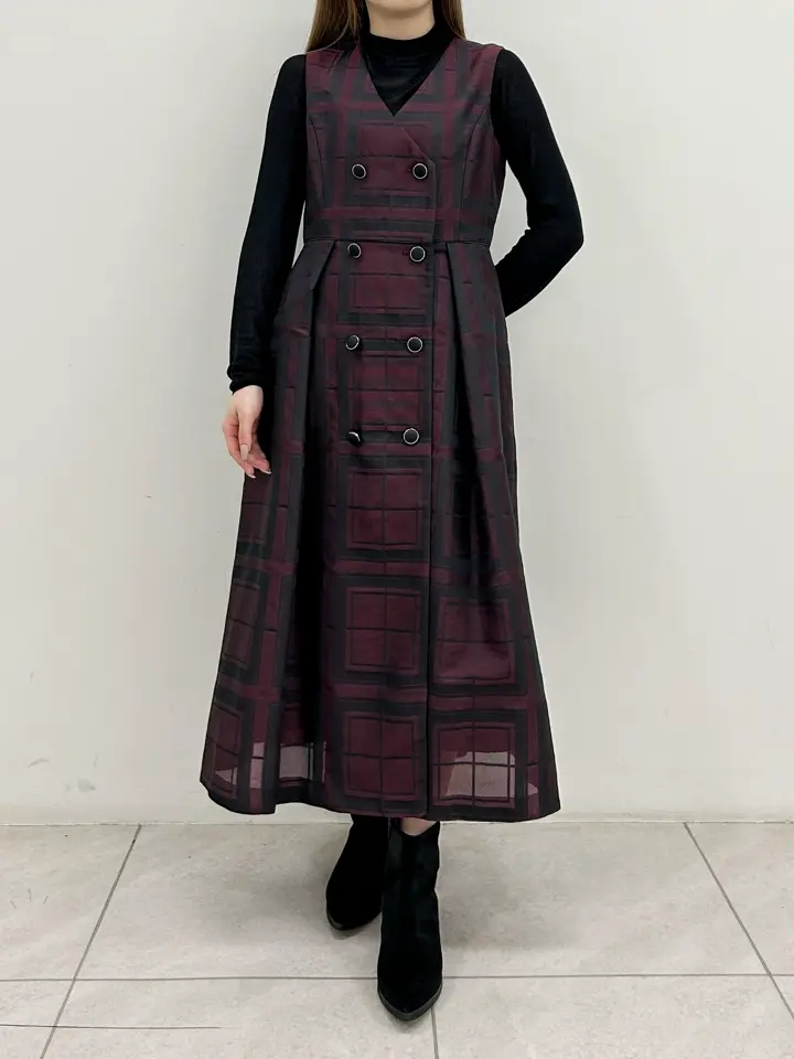 GRACE CONTINENTAL Miu Akamatsu コーディネート画像