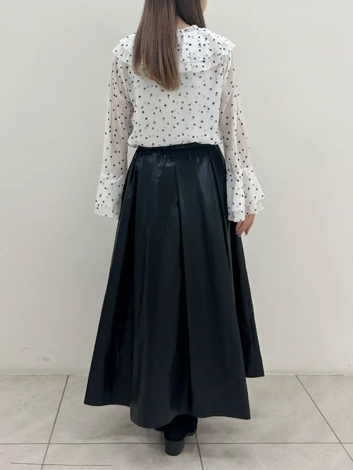 GRACE CONTINENTAL Miu Akamatsu コーディネート画像