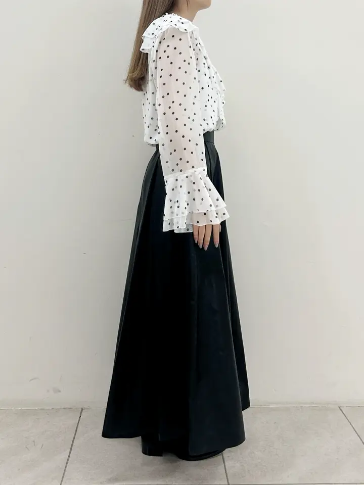 GRACE CONTINENTAL Miu Akamatsu コーディネート画像