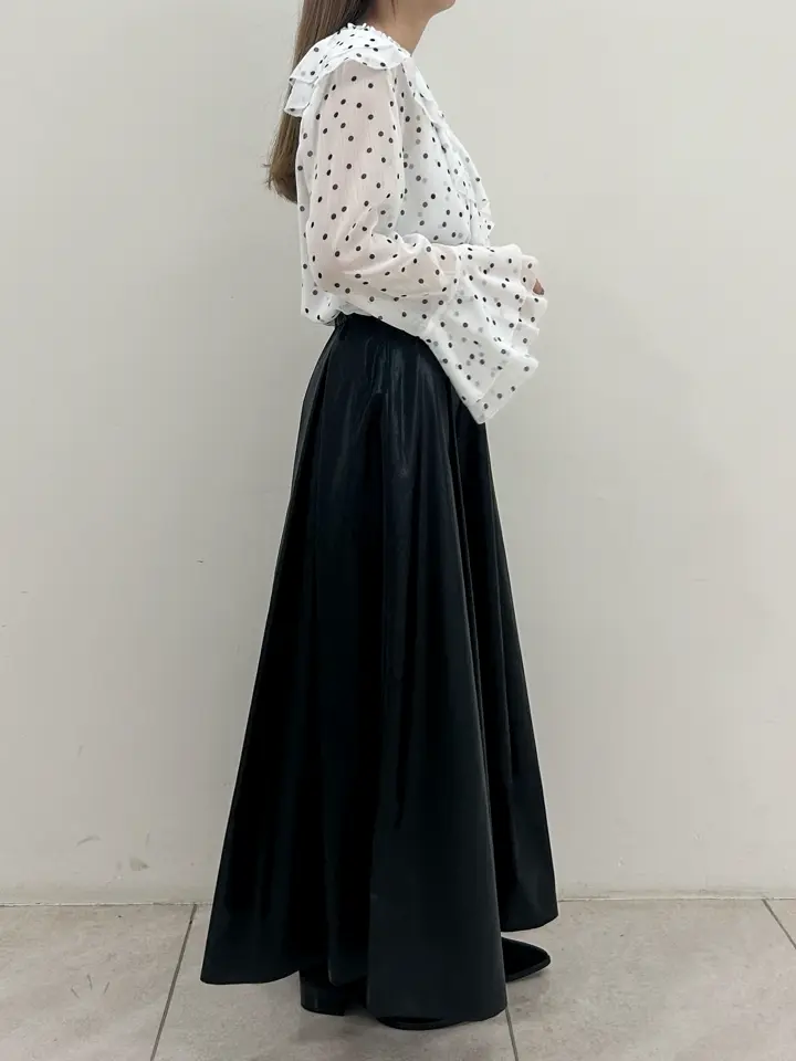 GRACE CONTINENTAL Miu Akamatsu コーディネート画像