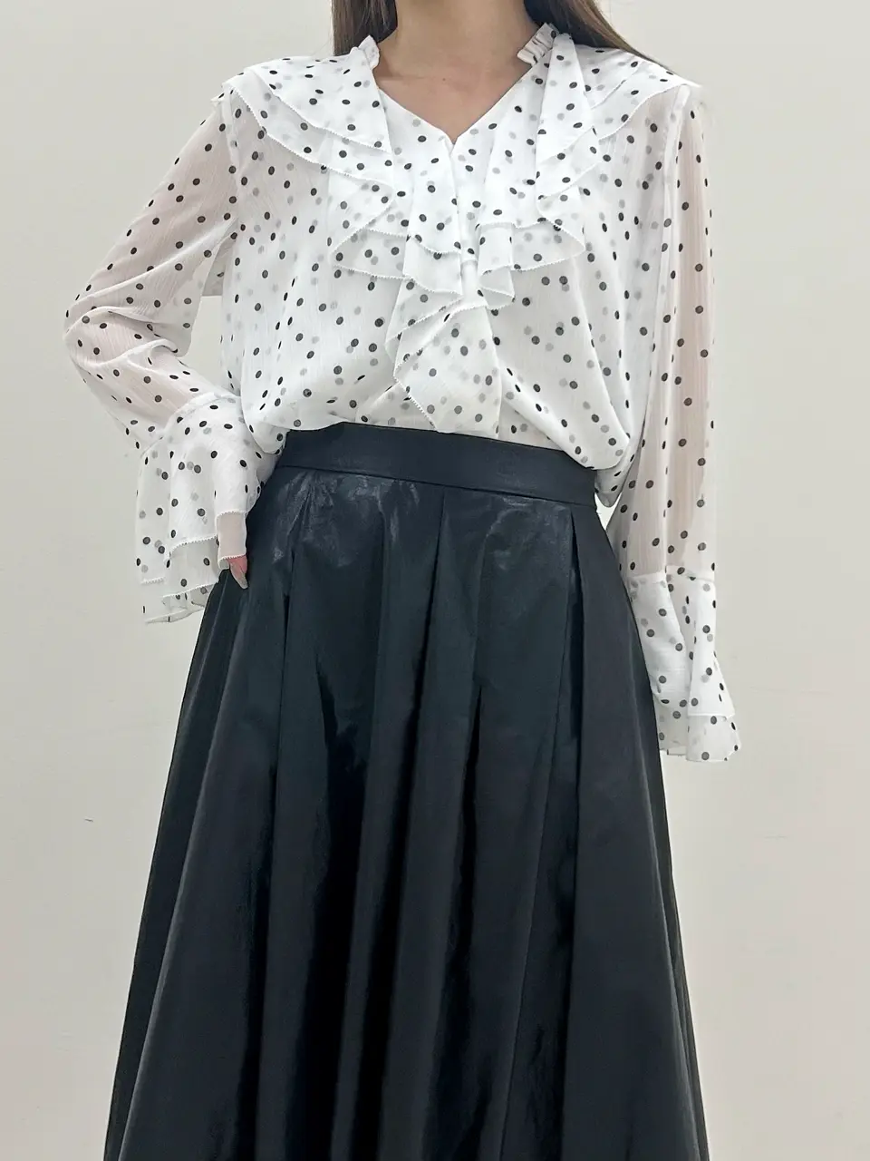 GRACE CONTINENTAL Miu Akamatsu コーディネート画像