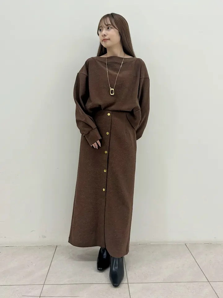 GRACE CONTINENTAL Miu Akamatsu コーディネート画像