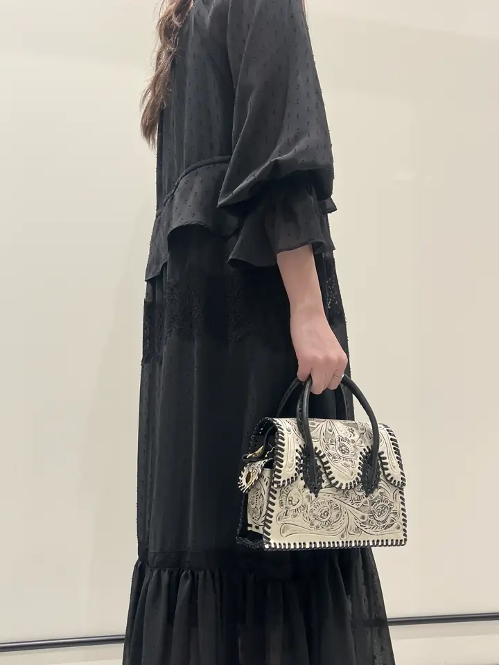 GRACE CONTINENTAL Hotei コーディネート画像