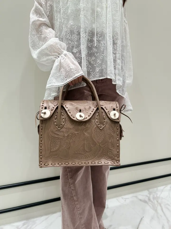 GRACE CONTINENTAL 若園　ひかり コーディネート画像