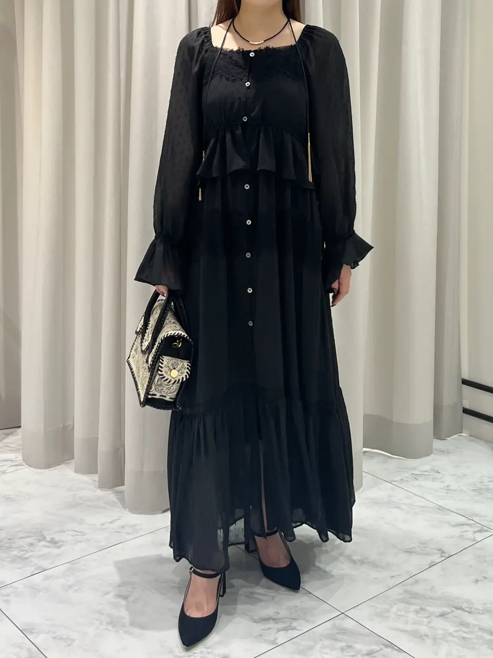 GRACE CONTINENTAL 赤坂 梨来 コーディネート画像