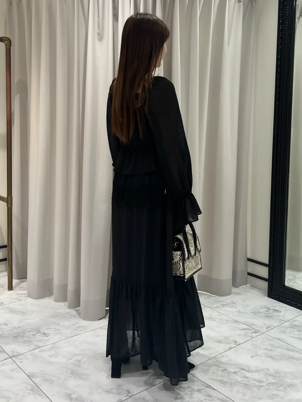 GRACE CONTINENTAL 赤坂 梨来 コーディネート画像