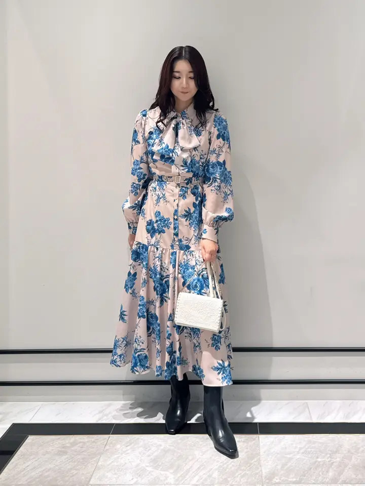 GRACE CONTINENTAL MOMOKO コーディネート画像