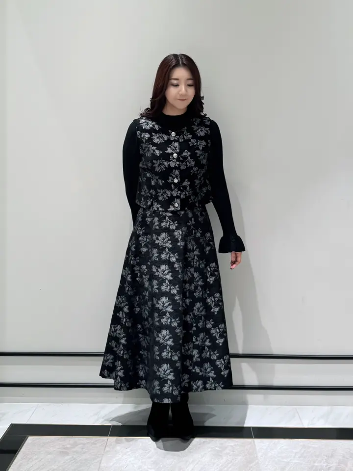 GRACE CONTINENTAL MOMOKO コーディネート画像