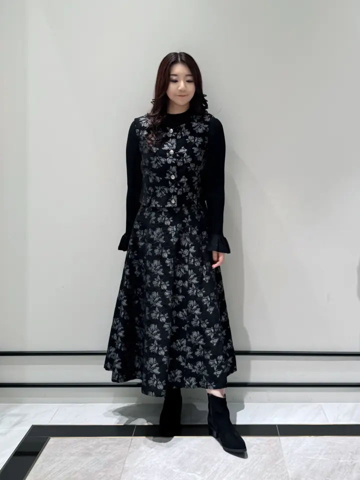 GRACE CONTINENTAL MOMOKO コーディネート画像