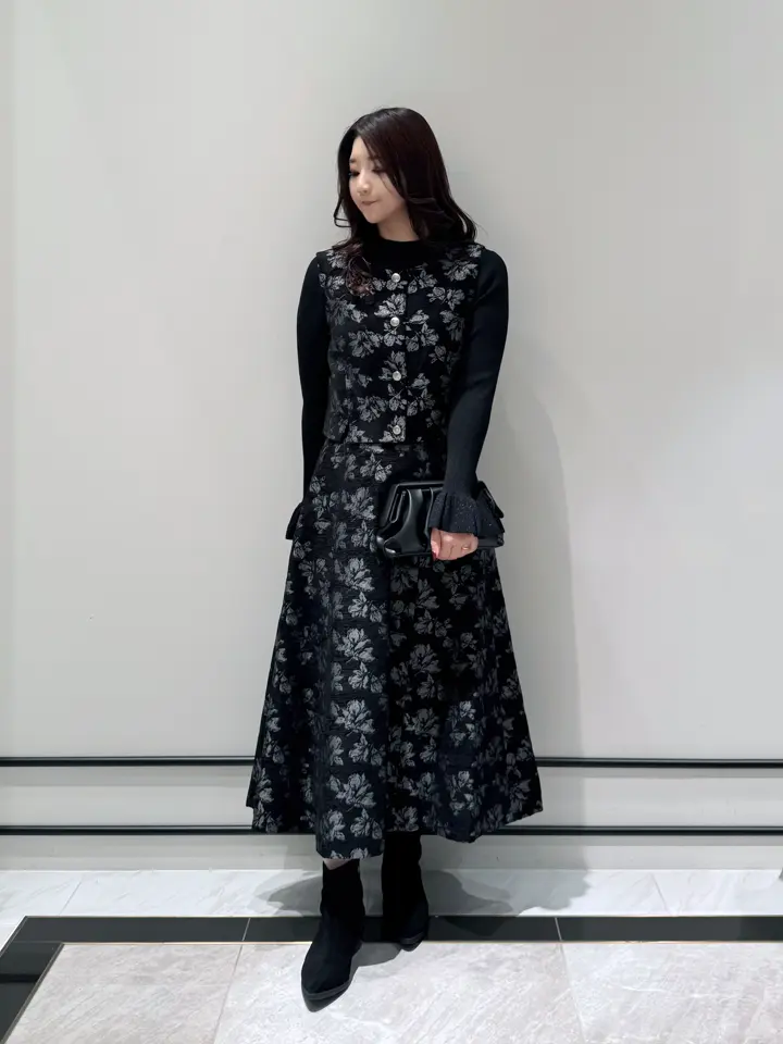 GRACE CONTINENTAL MOMOKO コーディネート画像