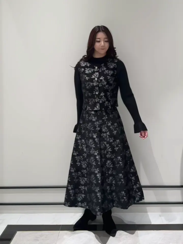 GRACE CONTINENTAL MOMOKO コーディネート画像