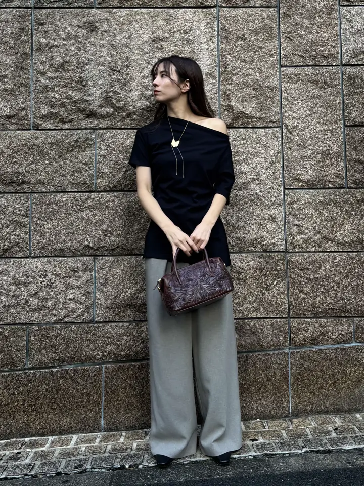 GRACE CONTINENTAL Hikaru Okada コーディネート画像