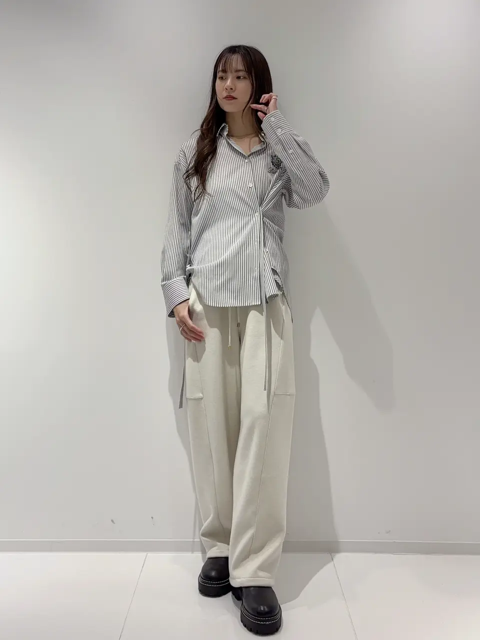 GRACE CONTINENTAL Hikaru Okada コーディネート画像