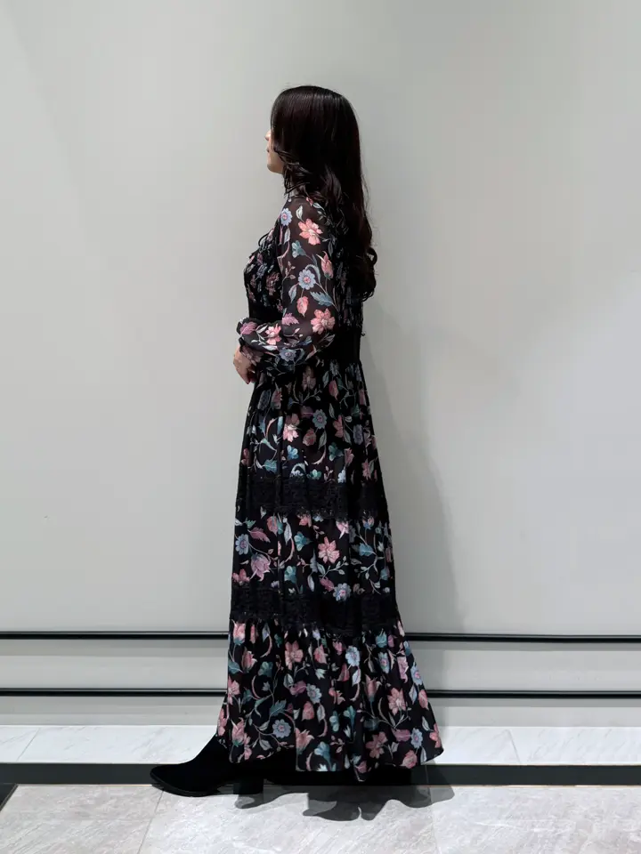 GRACE CONTINENTAL MOMOKO コーディネート画像